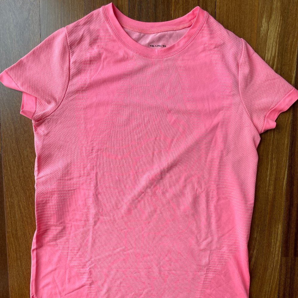 Pink Under Armour T-shirt